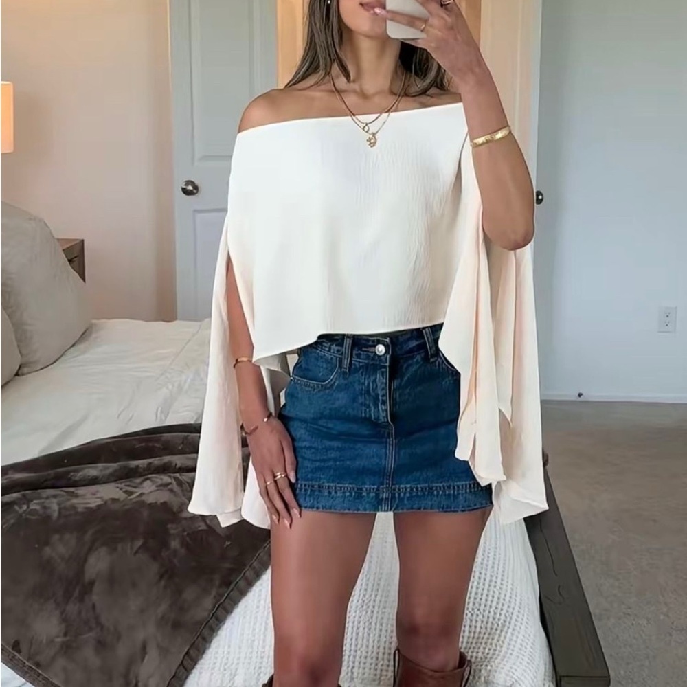 NWT Reformation Reformation Siobhan Denim Mini Skirt! ✨🐛